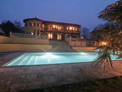 Maison de maîtres - 300 m² - 7 pièces