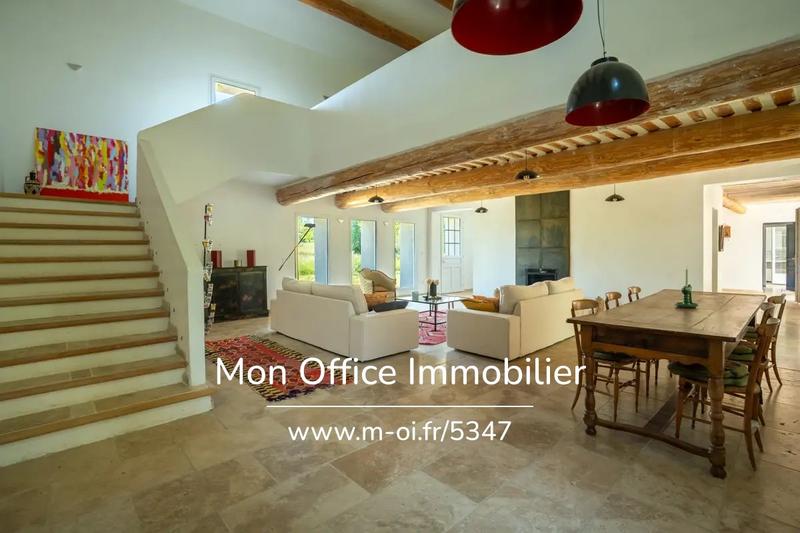 Remise - 354 m² - 8 pièces