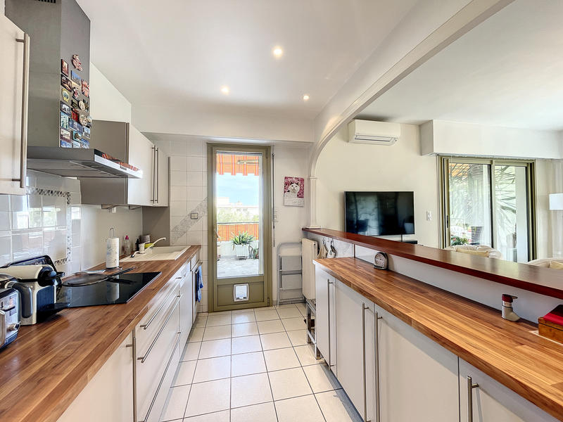 Appartement - 77 m² - 3 pièces