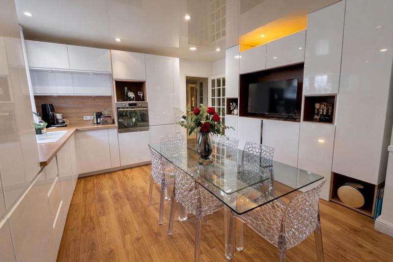 Villa - 180 m² - 6 pièces