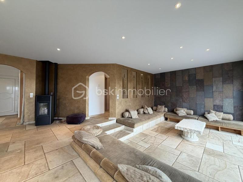 Maison traditionnelle - 131 m² - 5 pièces