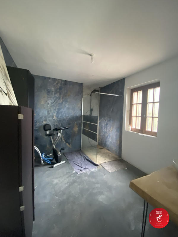 Villa - 238 m² - 6 pièces