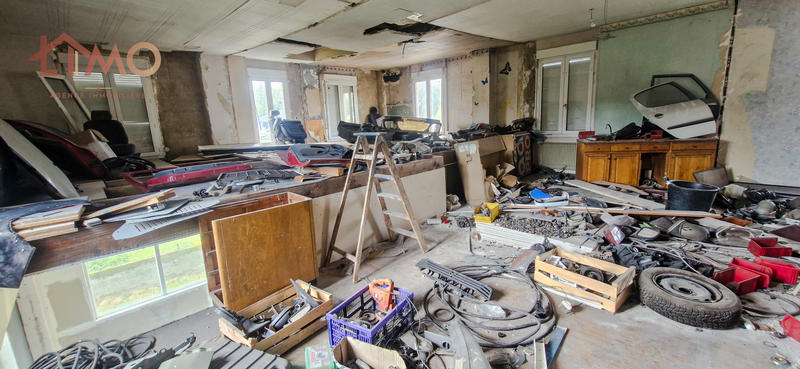 Maison de village - 394 m² - 1 pièce