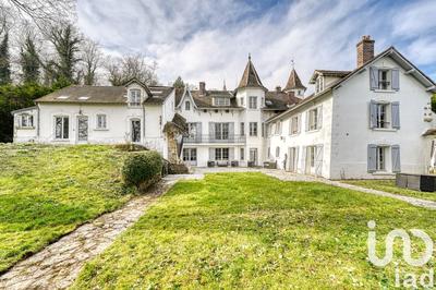 Maison - 350 m² - 13 pièces