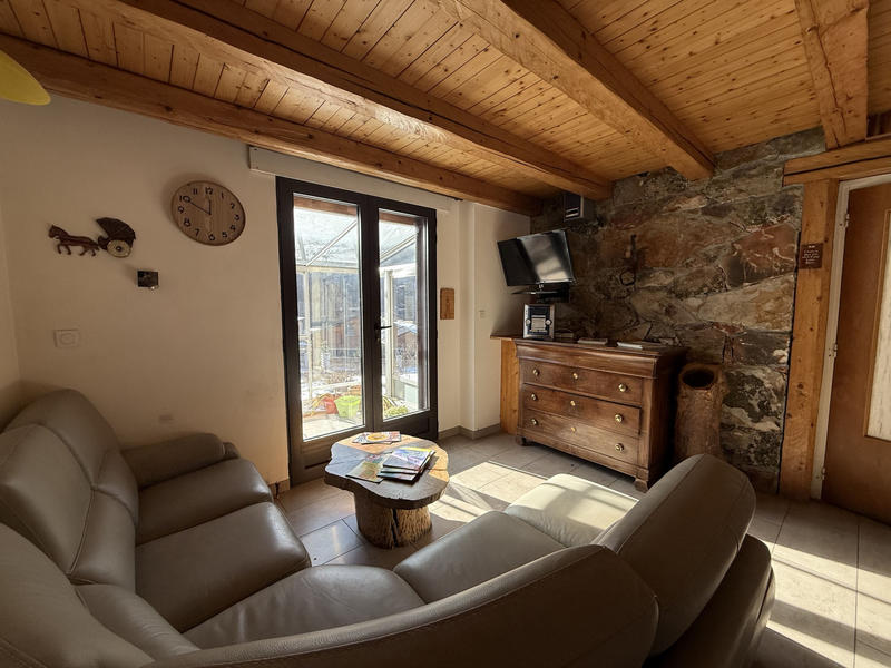 Maison - 233 m² - 9 pièces