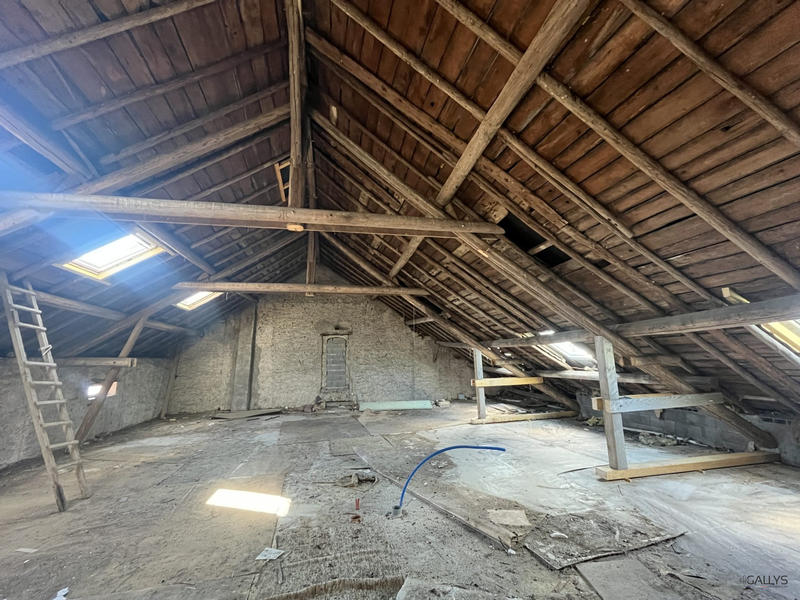 Appartement - 130 m² - 1 pièce