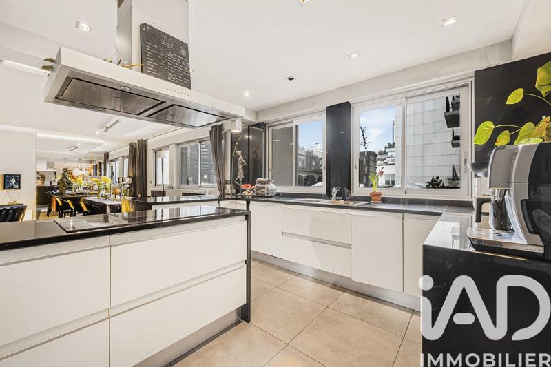 Duplex - 199 m² - 6 pièces