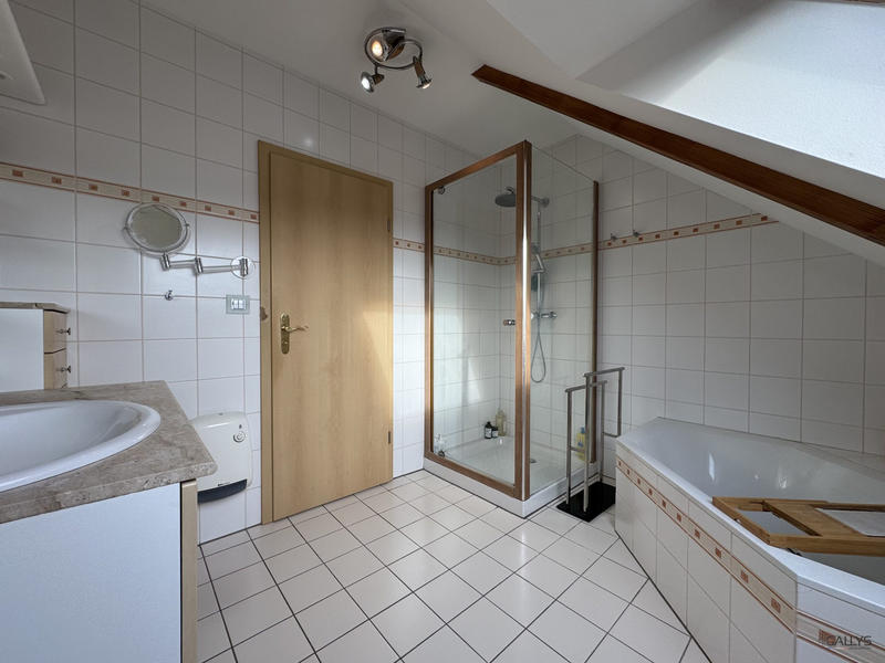 Maison - 150 m² - 8 pièces