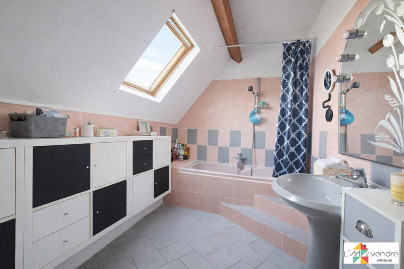 Maison - 121 m² - 5 pièces