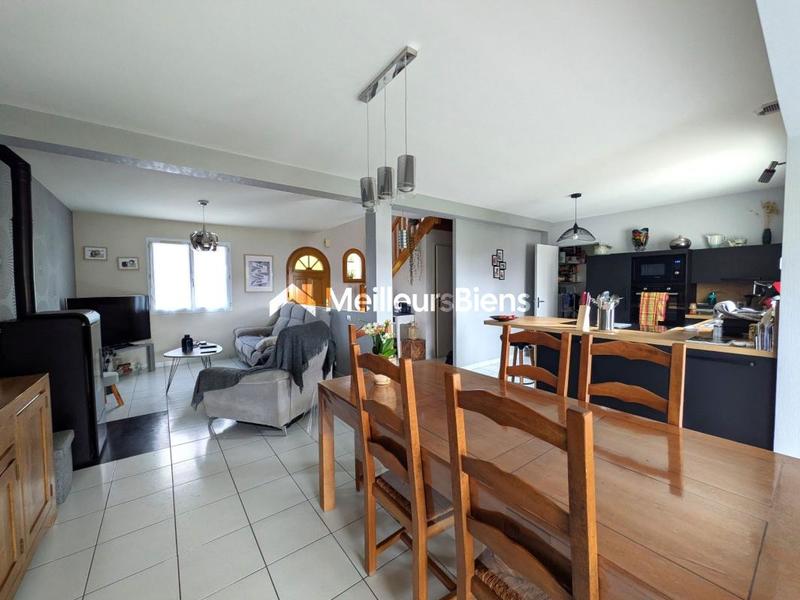 Maison - 127 m² - 7 pièces