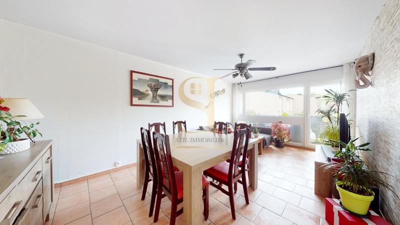 Appartement - 98 m² - 5 pièces