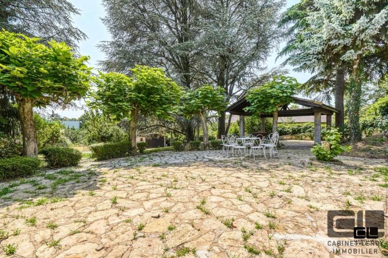 Propriété - 358 m² - 8 pièces