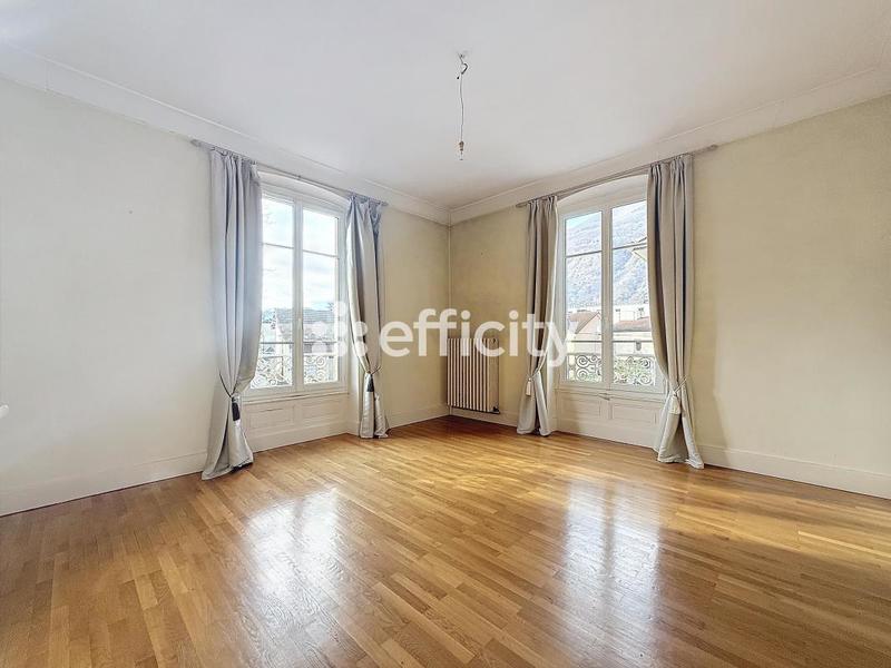 Maison bourgeoise - 278 m² - 10 pièces