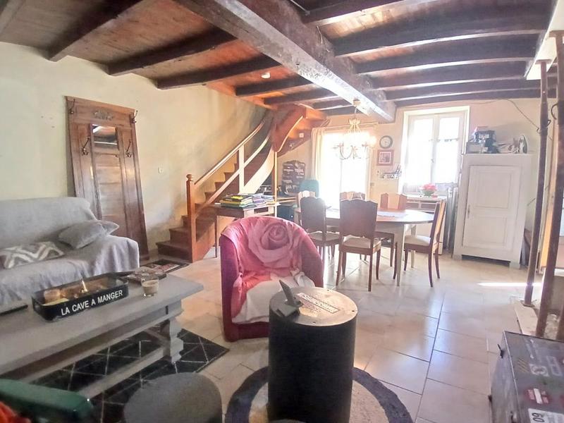 Maison en pierre - 102 m² - 3 pièces