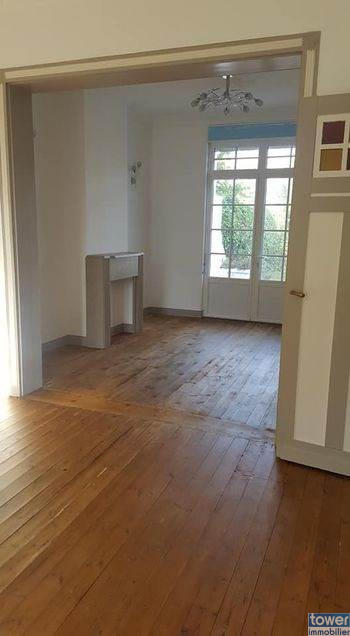 Maison - 122 m² - 8 pièces