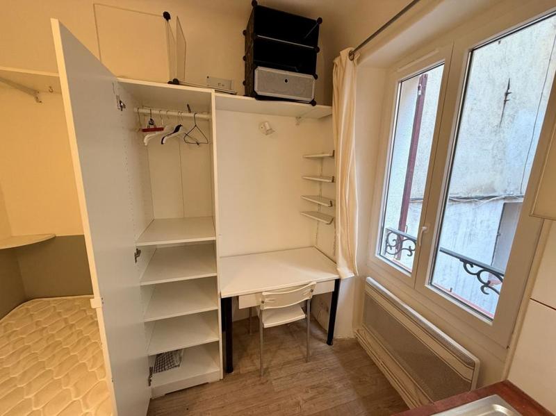 Studio - 11 m² - 1 pièce