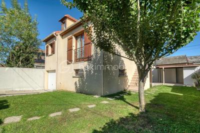 Maison traditionnelle - 85 m² - 3 pièces