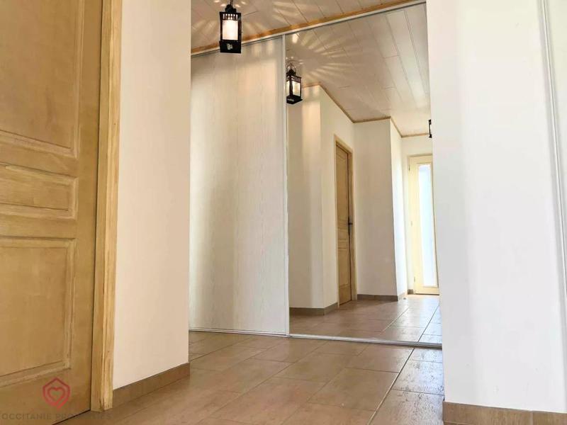 Maison - 243 m² - 6 pièces