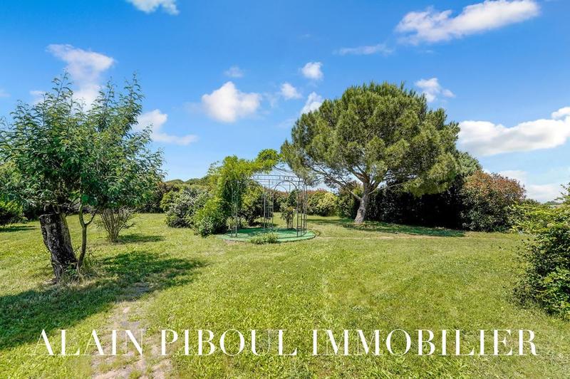 Maison traditionnelle - 173 m² - 6 pièces