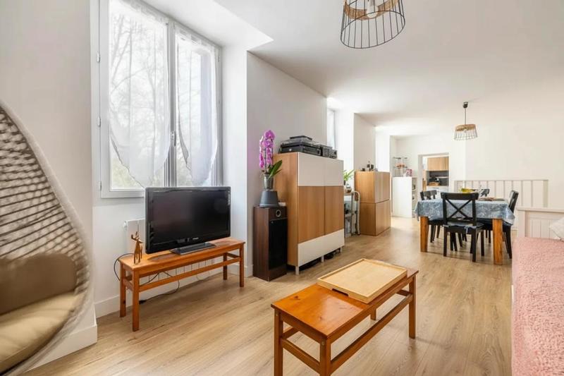 Appartement - 95 m² - 4 pièces