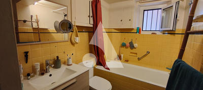 Maison - 16 m² - 7 pièces