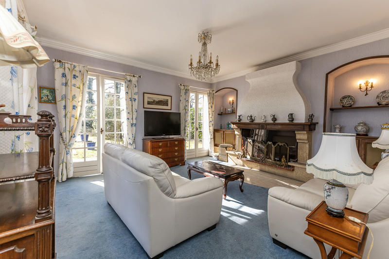 Maison - 198 m² - 8 pièces