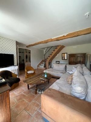 Maison - 207 m² - 7 pièces