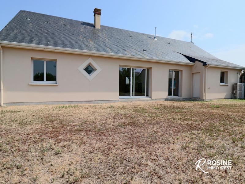 Maison - 99 m² - 5 pièces