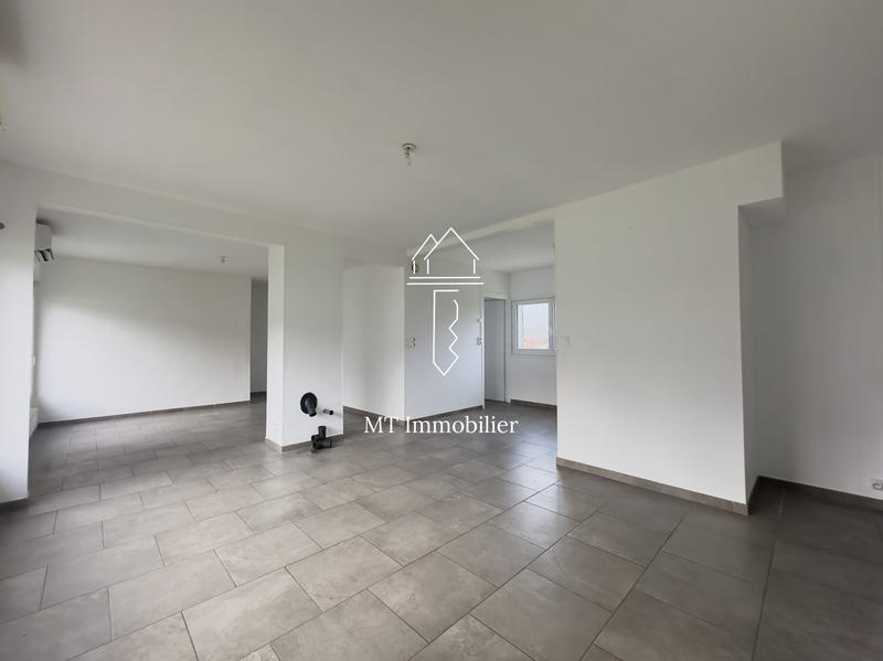 Maison - 94 m² - 5 pièces