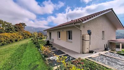 Maison - 94 m² - 4 pièces