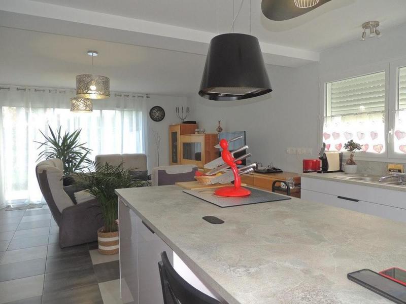 Maison - 94 m² - 4 pièces