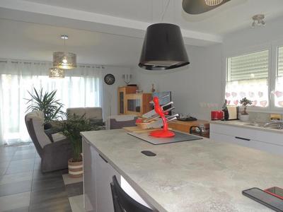 Maison - 94 m² - 4 pièces