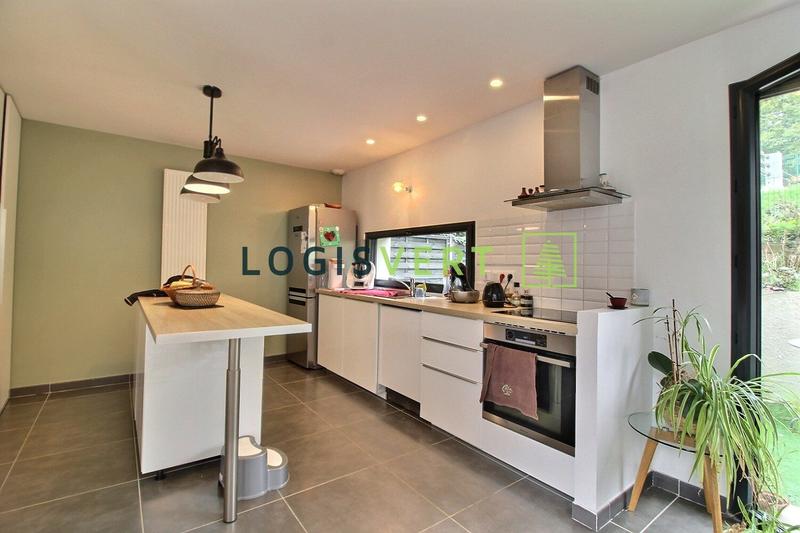 Maison - 107 m² - 6 pièces