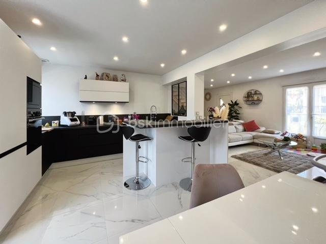 Maison - 145 m² - 6 pièces