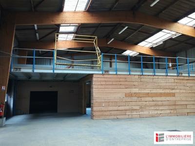 Local d'activité / Entrepôt - 2 200 m²