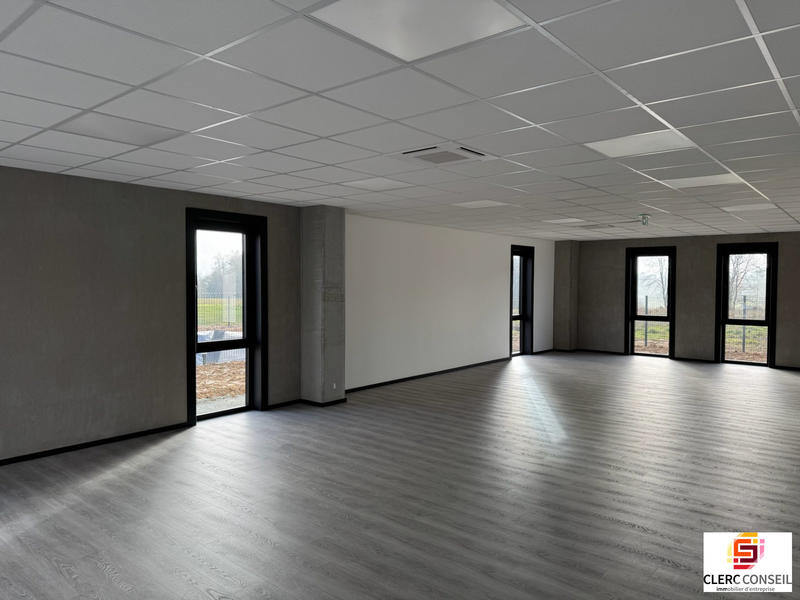 Bureau - 456 m²