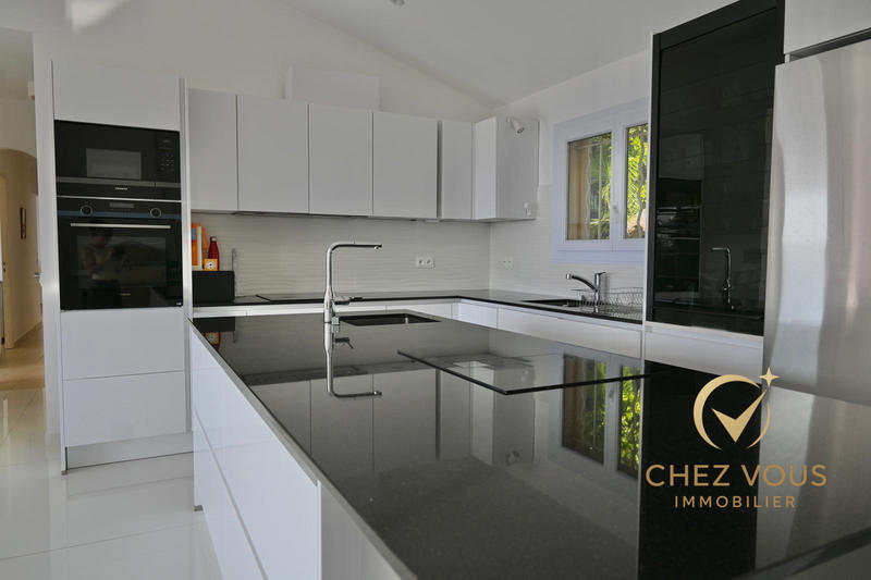 Villa - 200 m² - 7 pièces