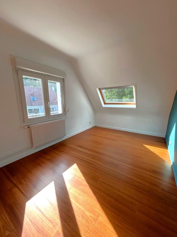 Maison - 180 m² - 6 pièces