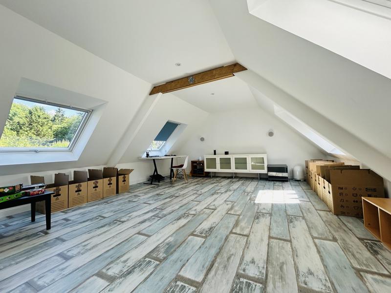 Maison - 250 m² - 8 pièces