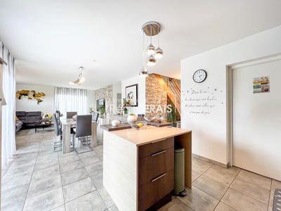 Maison - 163 m² - 6 pièces