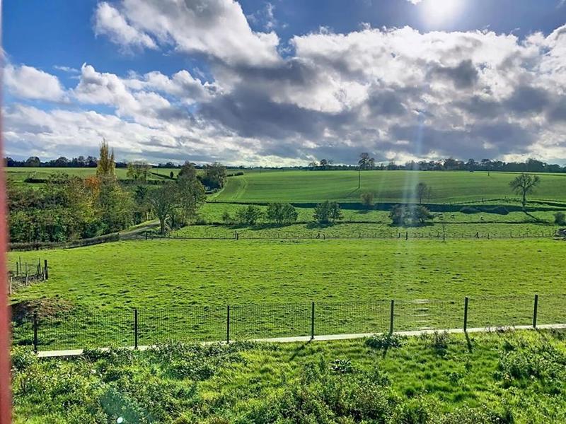 Maison - 325 m² - 11 pièces