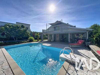 Maison de maîtres - 202 m² - 6 pièces