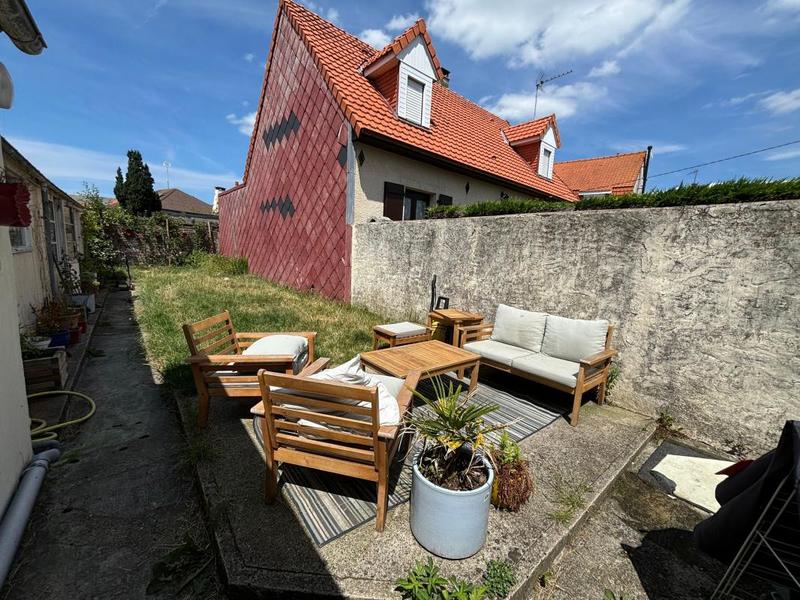 Maison - 97 m² - 5 pièces