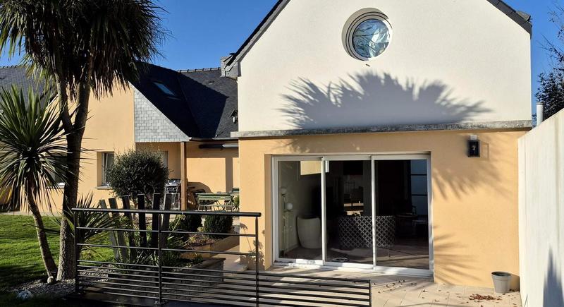 Maison contemporaine - 155 m² - 8 pièces