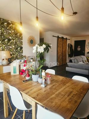 Maison - 96 m² - 5 pièces