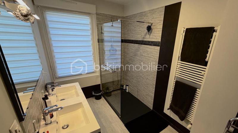 Maison - 77 m² - 4 pièces