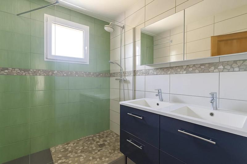 Maison - 200 m² - 10 pièces