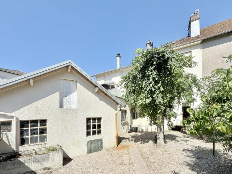 Maison ancienne - 290 m² - 12 pièces