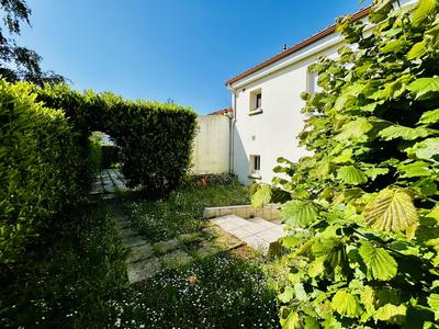 Maison - 85 m² - 5 pièces