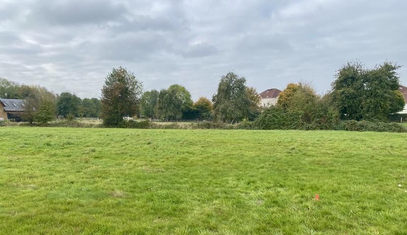 Terrain de lotissements - 617 m²